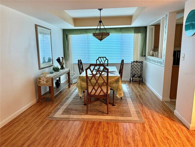 Photo - 6000 Oak Creek Ln Unit 6000