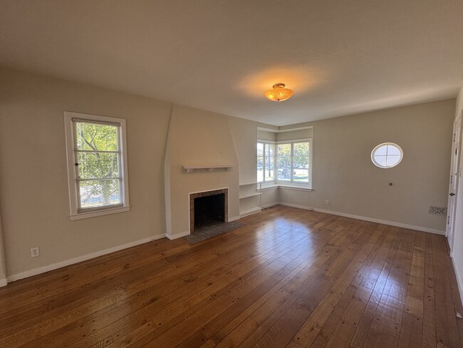 Photo - 919 Santa Clara Ave Unit #A