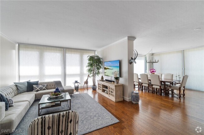 Building Photo - 4031 Gulf Shore Blvd N Unit 25 Rental