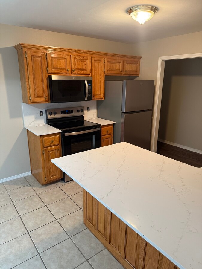 Photo - 5610 Whitney Cir