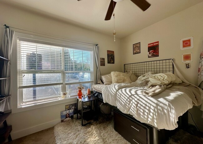 700 Chickadee St Unidad B2