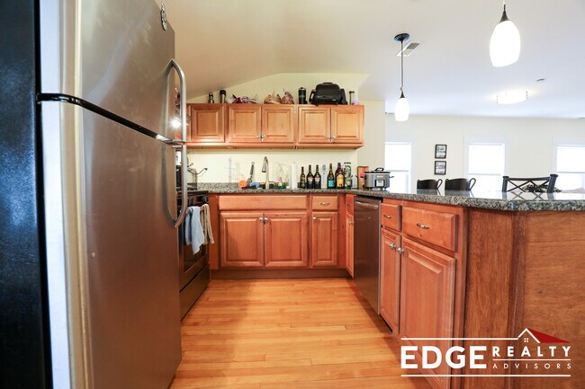 Photo - 17 Bentley St Unit 2