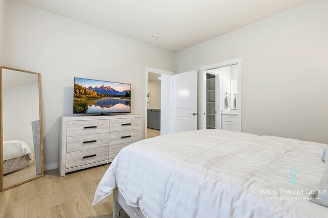 Photo - 1205 NE Emerald Dr