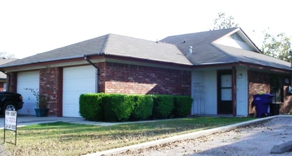 Building Photo - 403 W Avenue D Unit #A