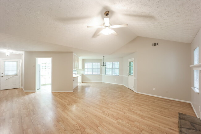 Photo - 85 Lakeside Dr