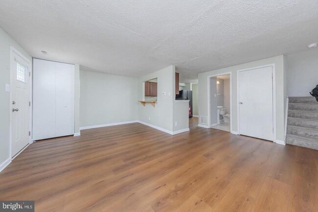 Building Photo - 2307 Greenwood Dr