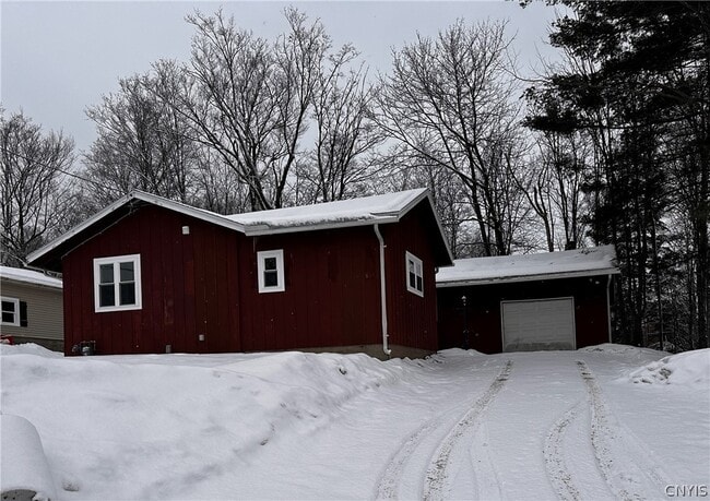 Building Photo - 14 Forest Rd