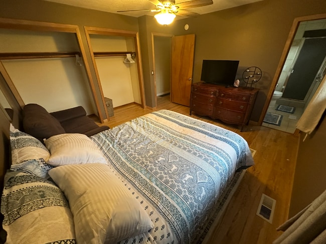 Photo - 11500 SW Fairfield St