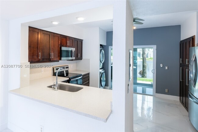 Photo - 16793 Hemingway Dr