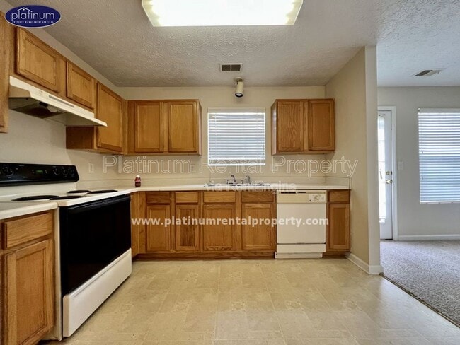 Photo - 5687 Windfall Ln