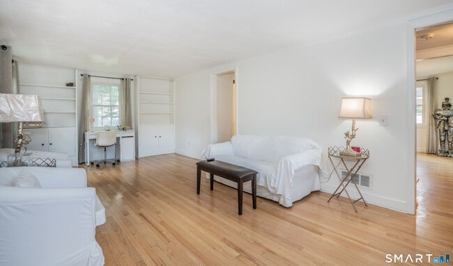 Photo - 25 Greensview Dr
