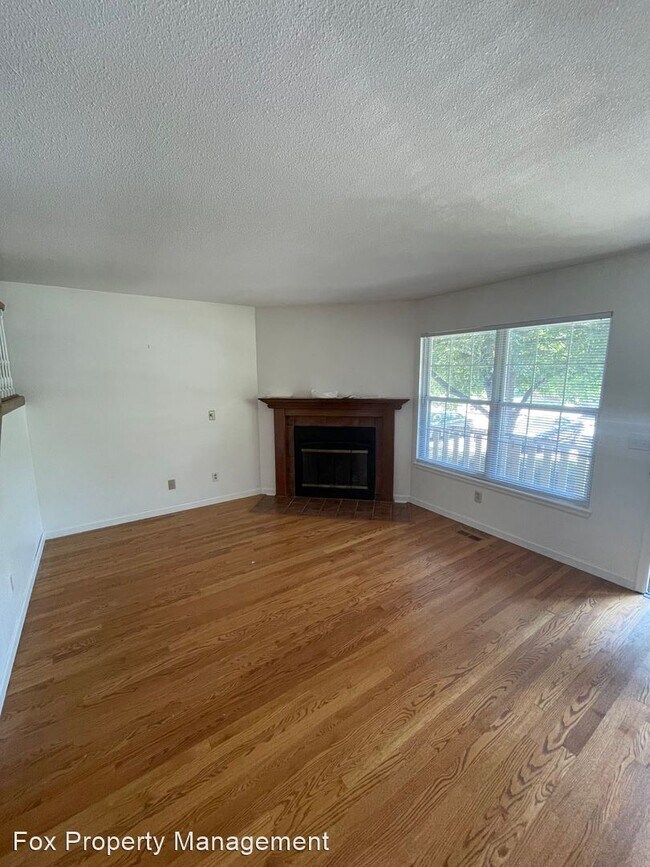 3 br, 2.5 bath House - 403 Pheasant Run - 3 br, 2.5 bath House - 403 Pheasant Run
