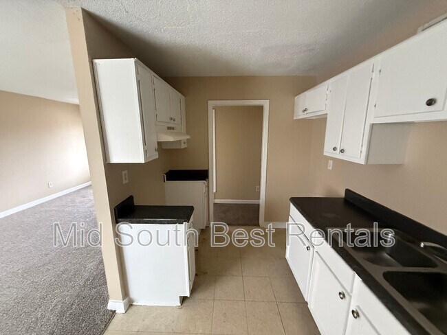 Photo - 3723 Parakeet Rd