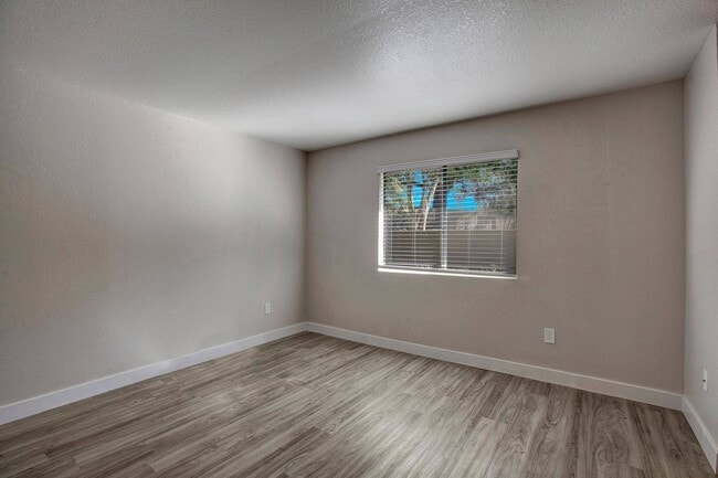 Photo - Reserve at Riverlake Apartments