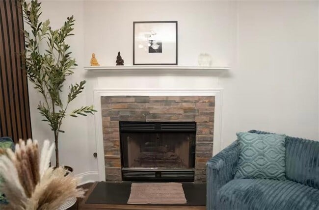 Photo - 144 Willow Stream Ct