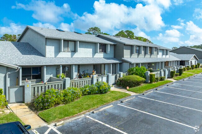 Primario - Deerwood Condominium