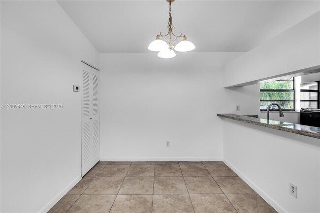 Photo - 18206 Mediterranean Blvd Unit 5-21