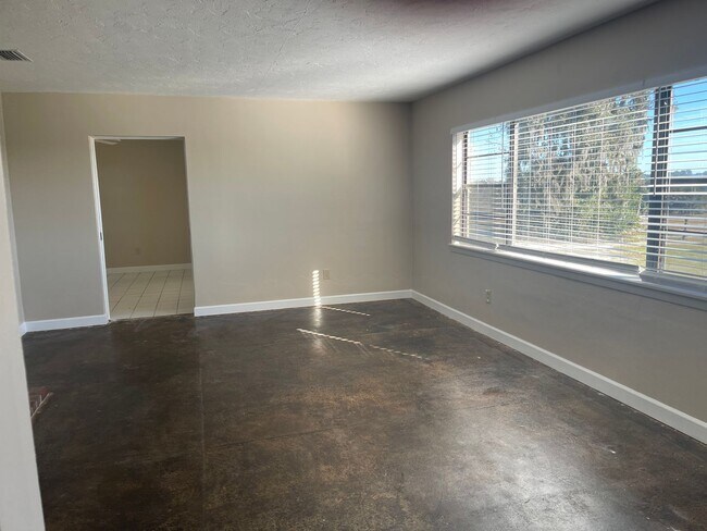 9320 NW Hwy 225A