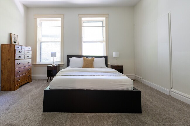 Photo - 4374 W Pine Blvd