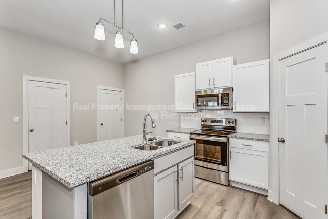 Photo - 3413 W 45th St S