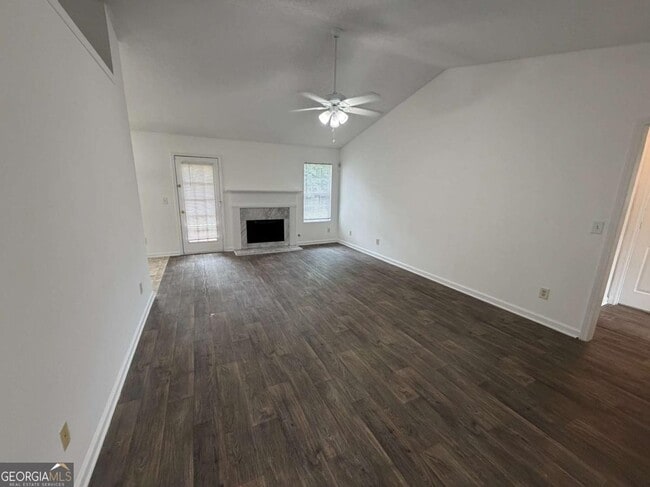 Photo - 1613 Fort Perry Way