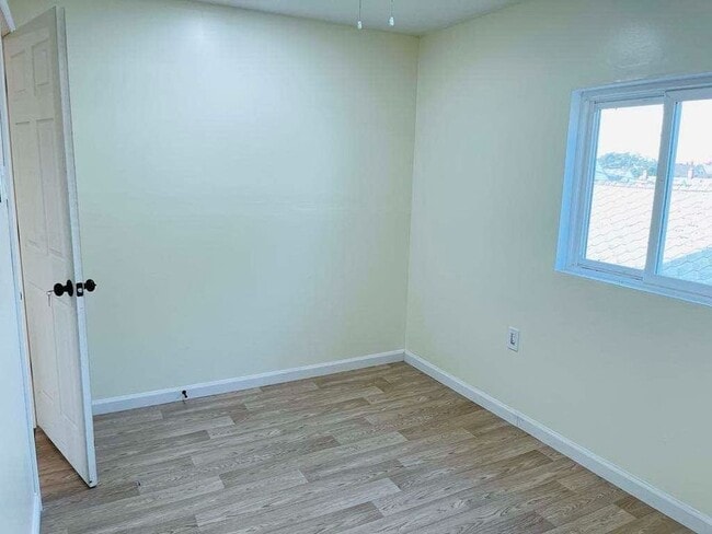 Photo - 2621 Edwin St