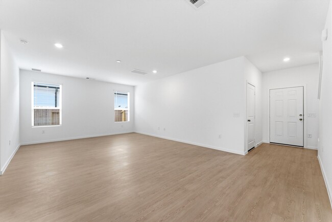 Photo - 26017 Hampshire Dr