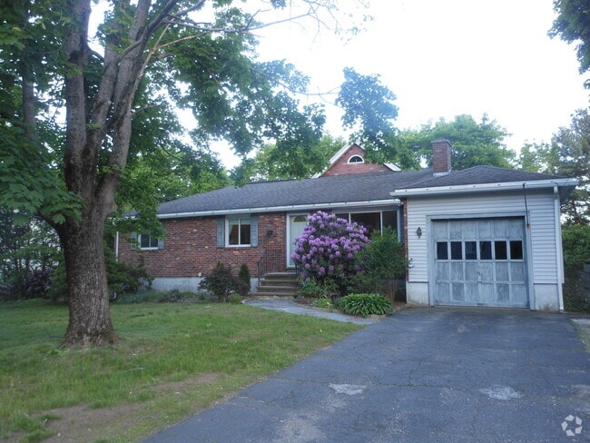 Building Photo - 14 Lyman Rd Rental