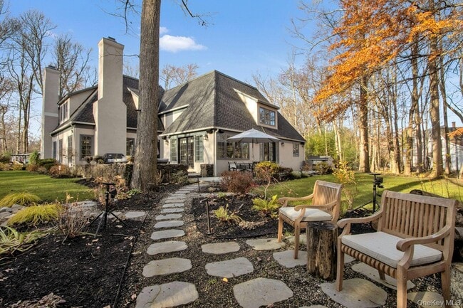 Photo - 129 Washington Spg Rd