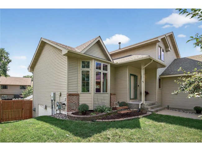 Photo - 4133 Sunset Trail N