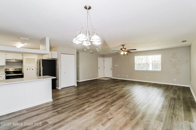 Photo - 1219 Scottish St SW