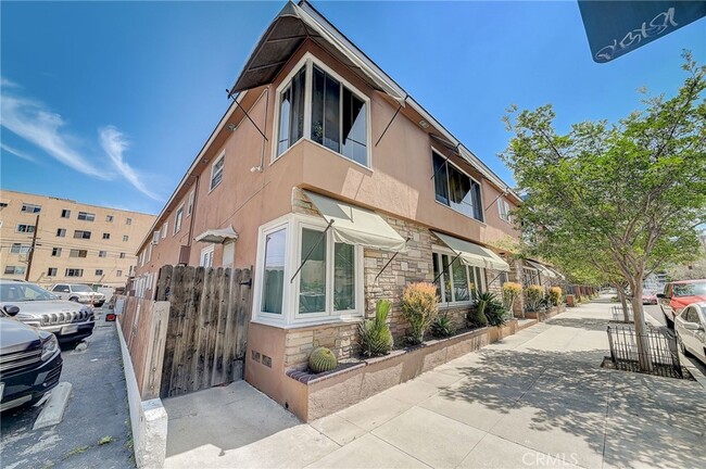 Building Photo - 330 Chestnut Ave Unit #11 Rental