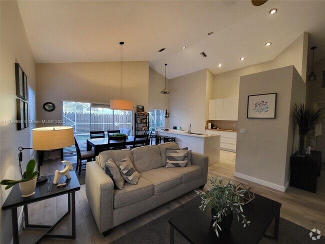 Building Photo - 7450 Trescott Dr Rental