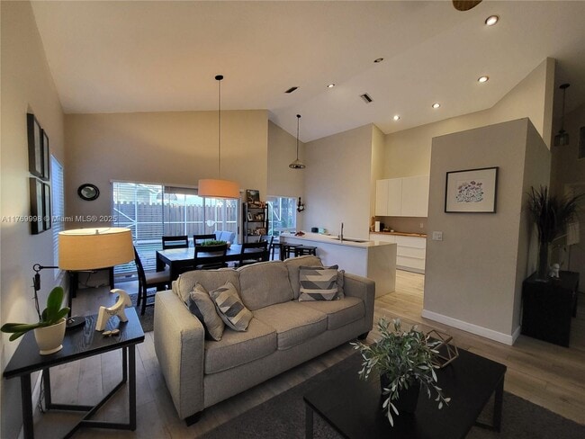 Photo - 7450 Trescott Dr Casa