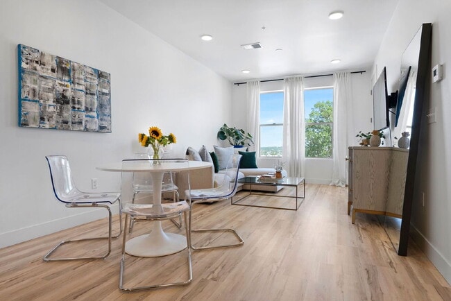 Photo - Top-Floor Denver Condo Offering Privacy, Views & Upgraded Appliances Unit 404