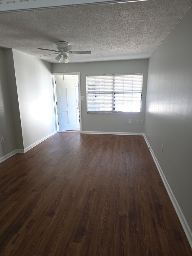 Photo - SoDo 2 Bed. Great Central Location.