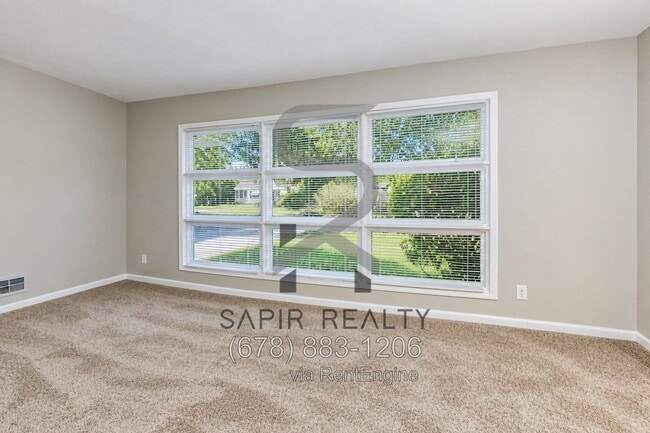500 Hamilton E Holmes Dr NW