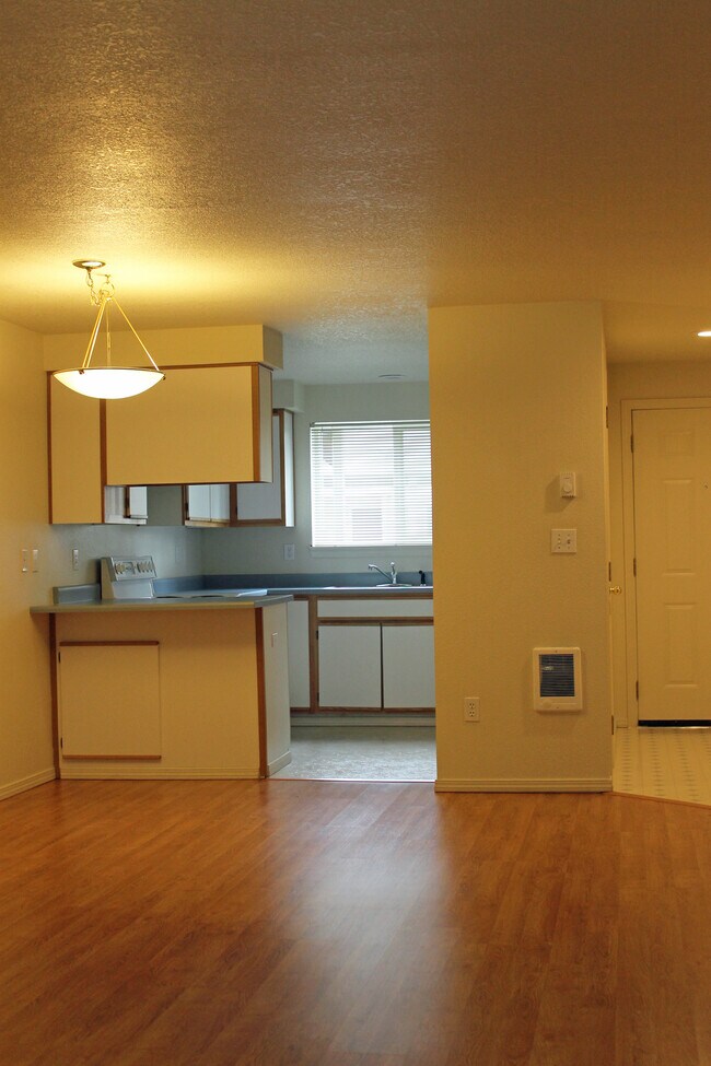 Photo - Tualatin Woods Townhomes