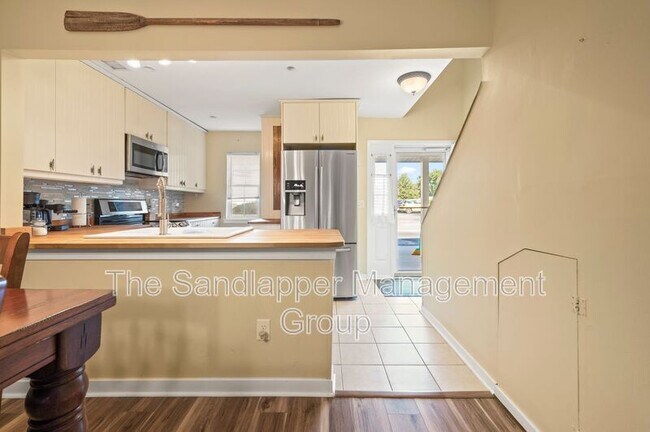 Photo - 246 Stefan Dr Unit E