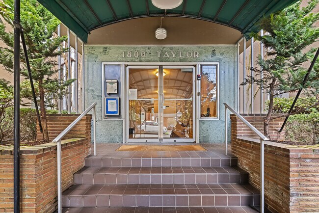 Photo - 1800 Taylor Ave N Unidad 112