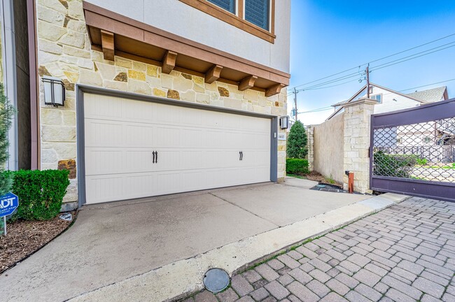 Photo - 11027 Acorn Falls Dr