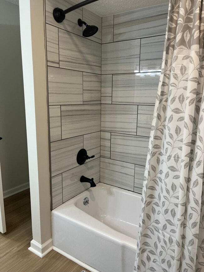 Photo - Lochwood Apartments