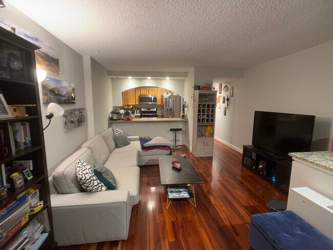 Photo - 1245 13th St NW Unidad 106 Rental