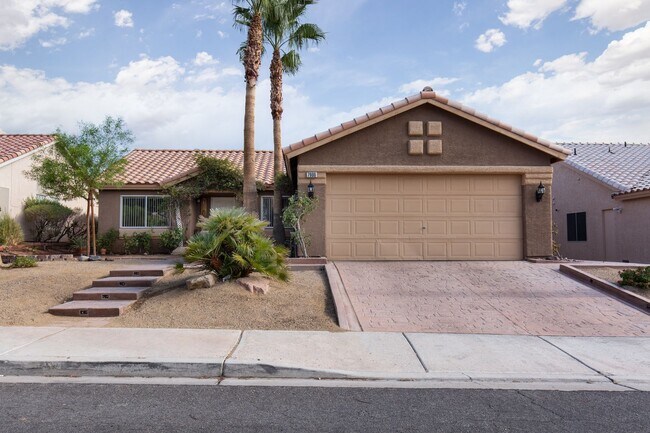 Photo - NW single story with four bedrooms and large backyard