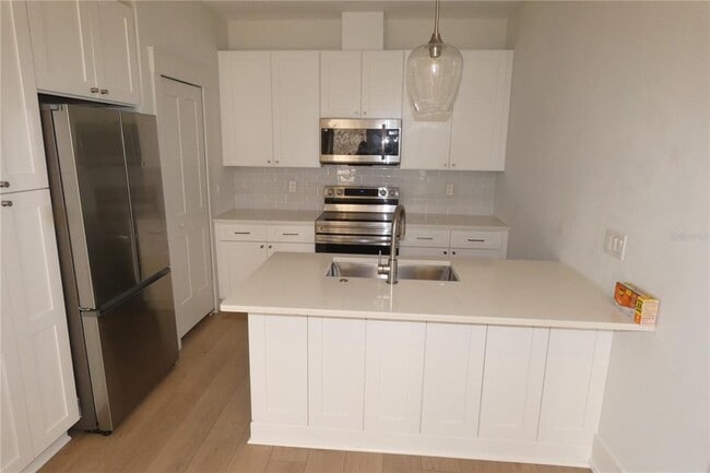 Photo - 610 1/2 14th St N Unit 1/2