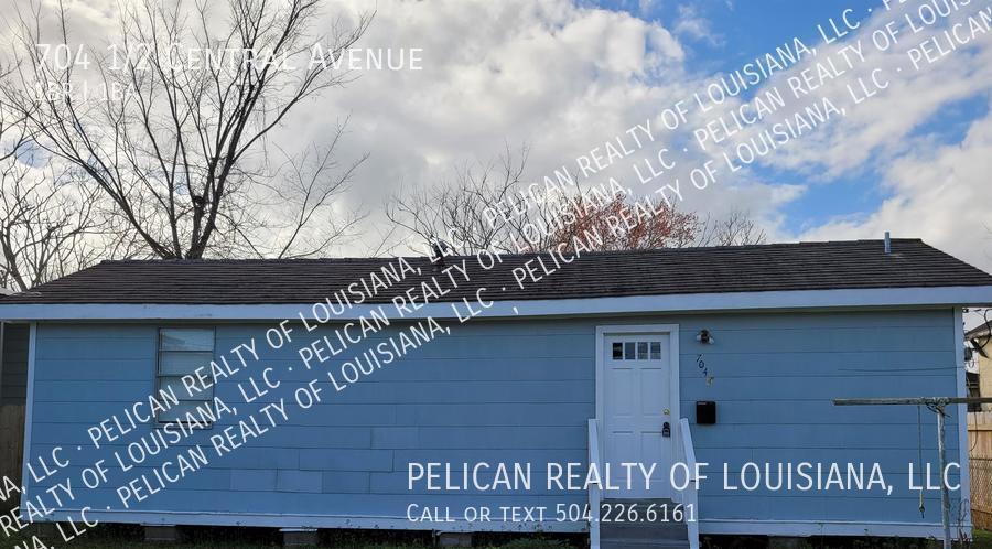 704 1/2 Central Avenue- - 704 1/2 Central Avenue- Apartamento