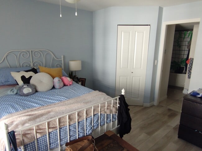 Photo - 533 Yates Rd