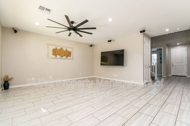 Photo - 513 E Yellowstone Pl