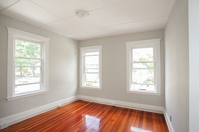 Photo - 44 William St Unit 2