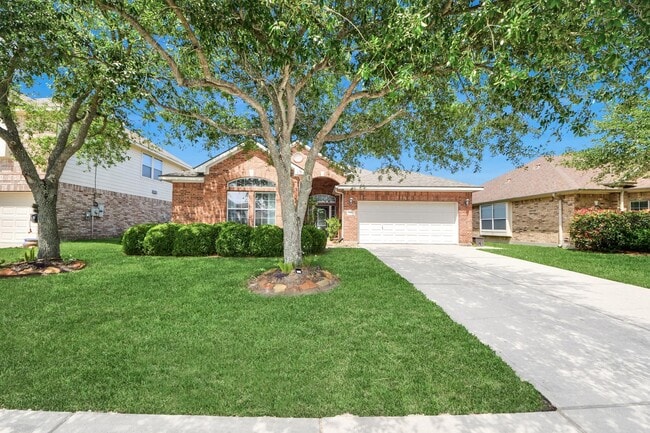 Photo - 945 Autumn Brook St